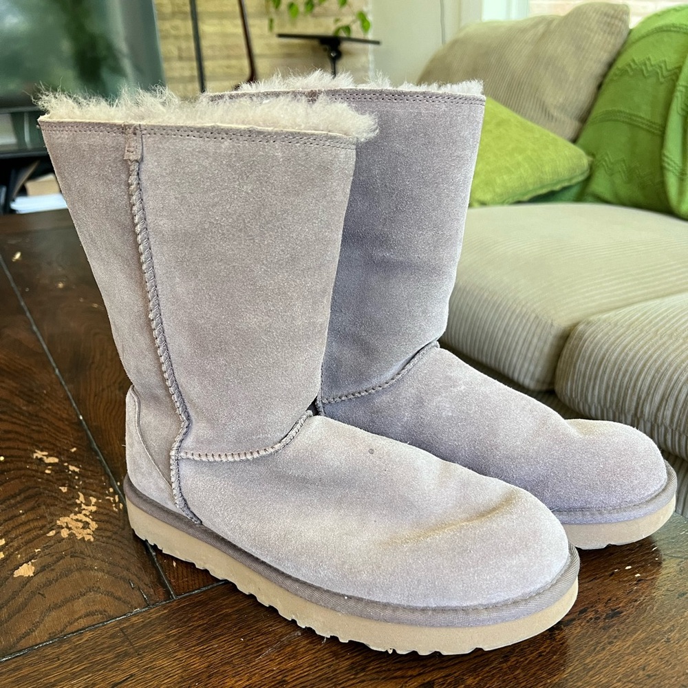 Women’s 9 Ugg Boot